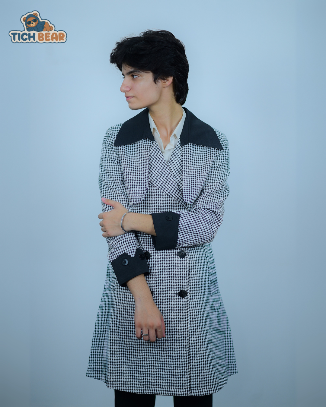 Paris Checkered Winter Coat – Elegant Black & White Ladies’ Outerwear